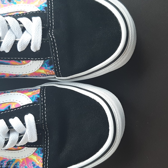 Sz 6.5 Vans for Women or Sz 5 Men - Picture 4 of 6